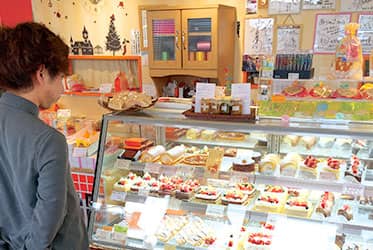 ケーキ屋さんをめぐるのが趣味